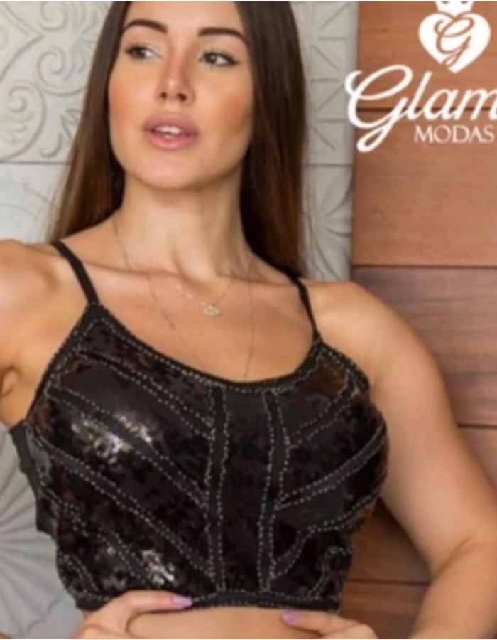 CROPPED LAURA