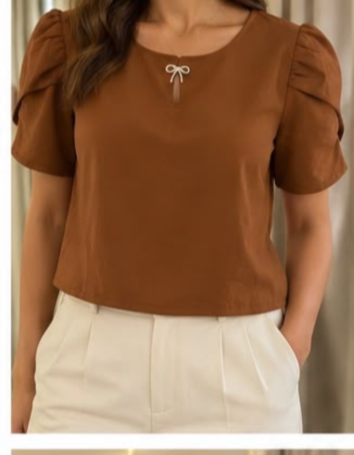 BLUSA IMPORTADA CREPE COM BROCHE