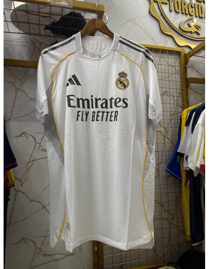Camisa real Madrid jogador 25/26