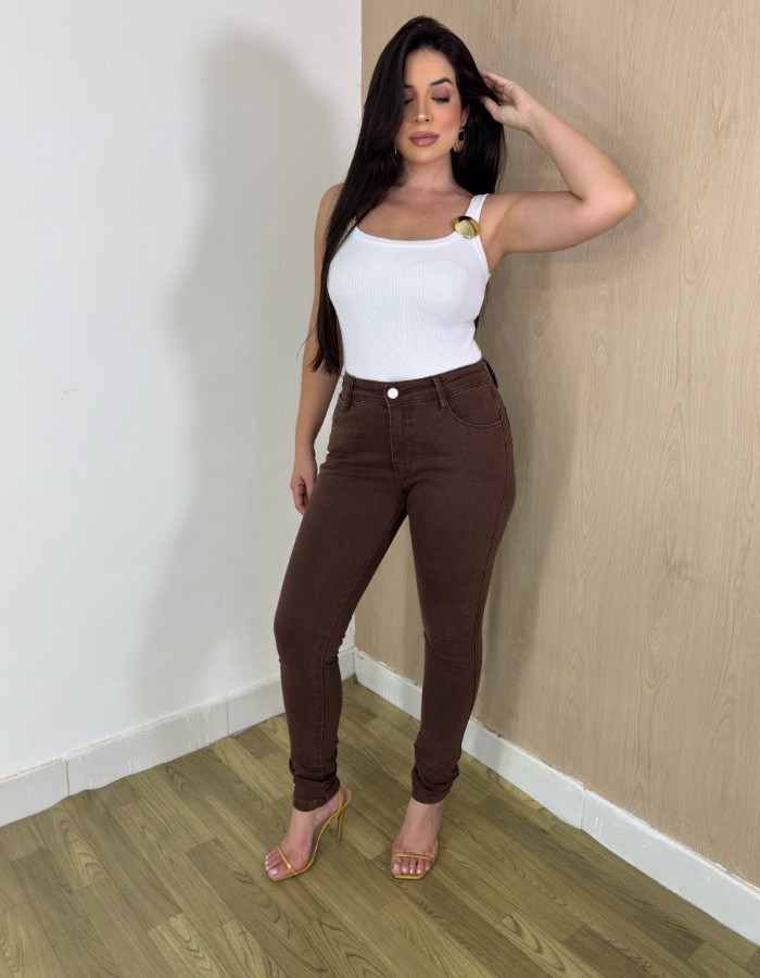 CALÇA MARROM NOVA
