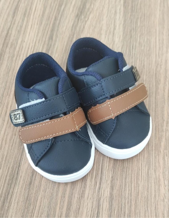 Tênis  Ely baby 