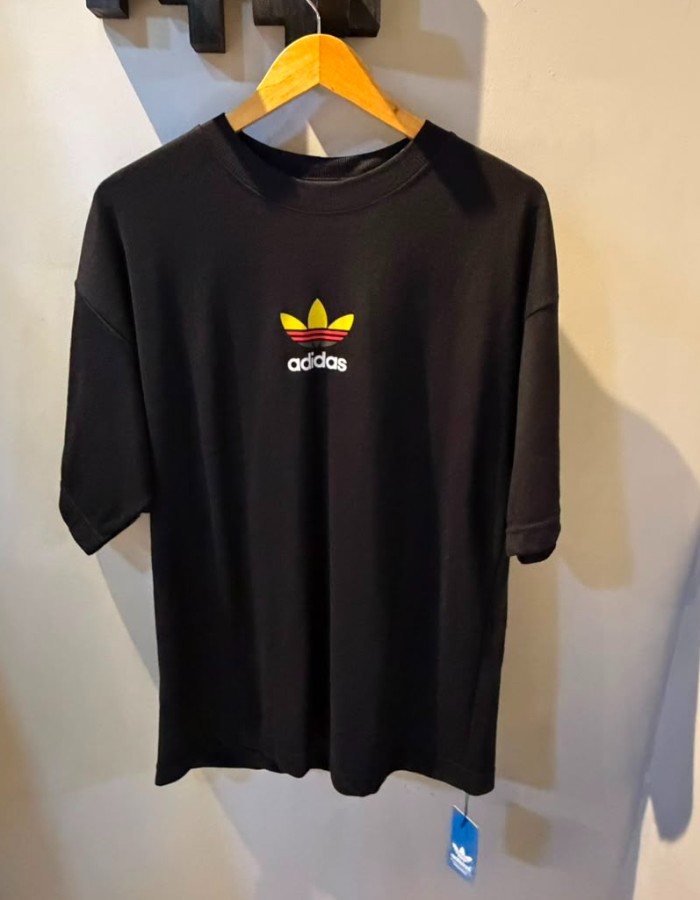 Oversized Adidas R$110,00