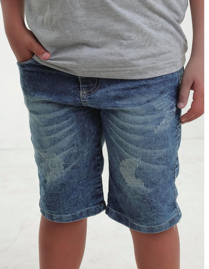 BERMUDAS JEANS COM DETALHE DE VIES NOS BOLSOS