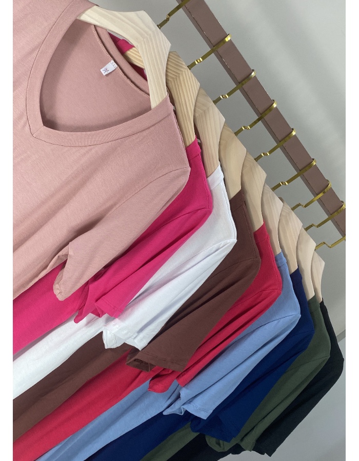 T-Shirt Pluz Size Gola V