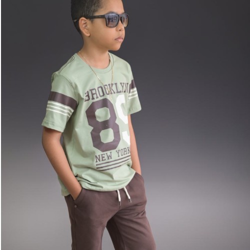 conjunto: estampada verde + bermuda marrom 