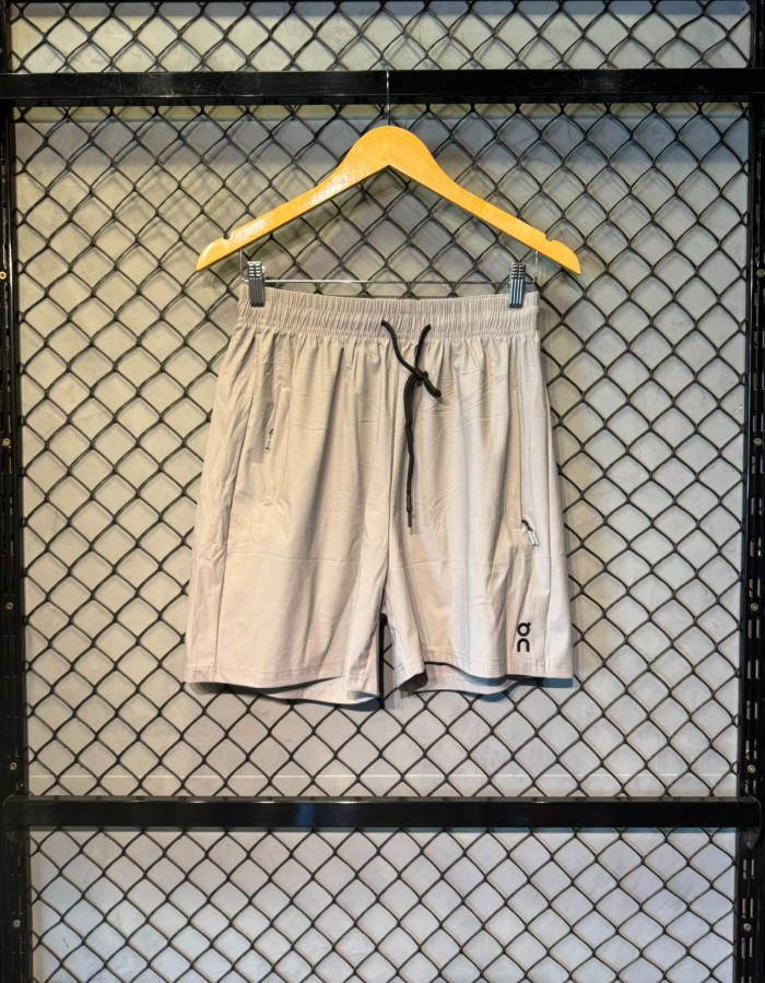 SHORT TREINO ON | CINZA CLARO