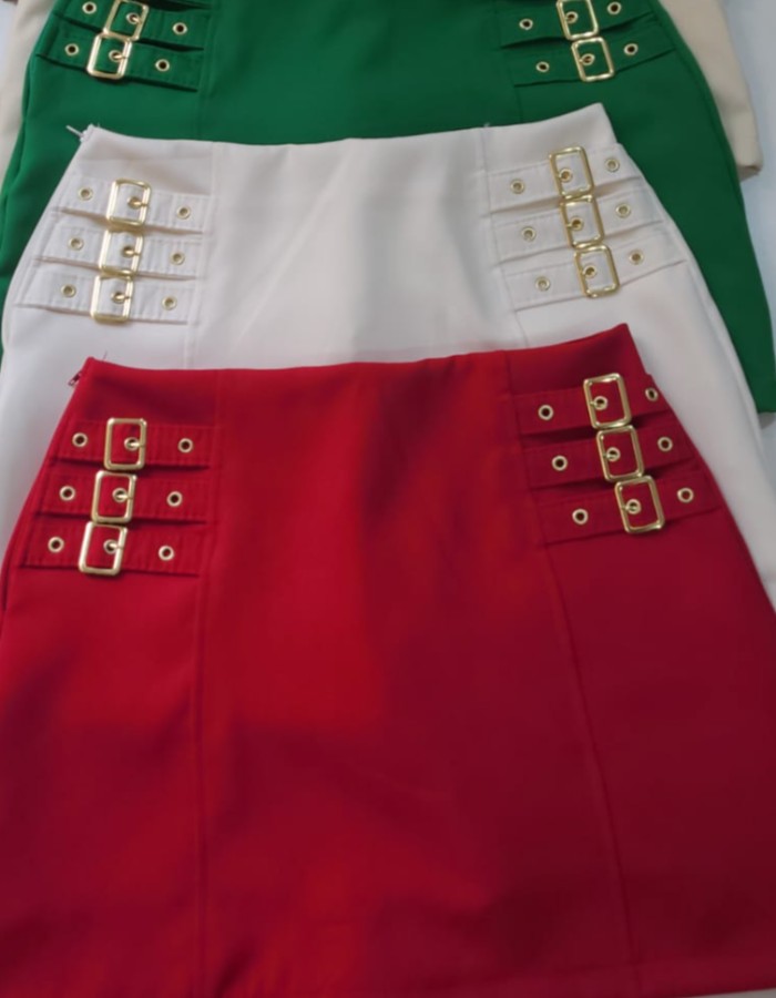 Short Saia fivela