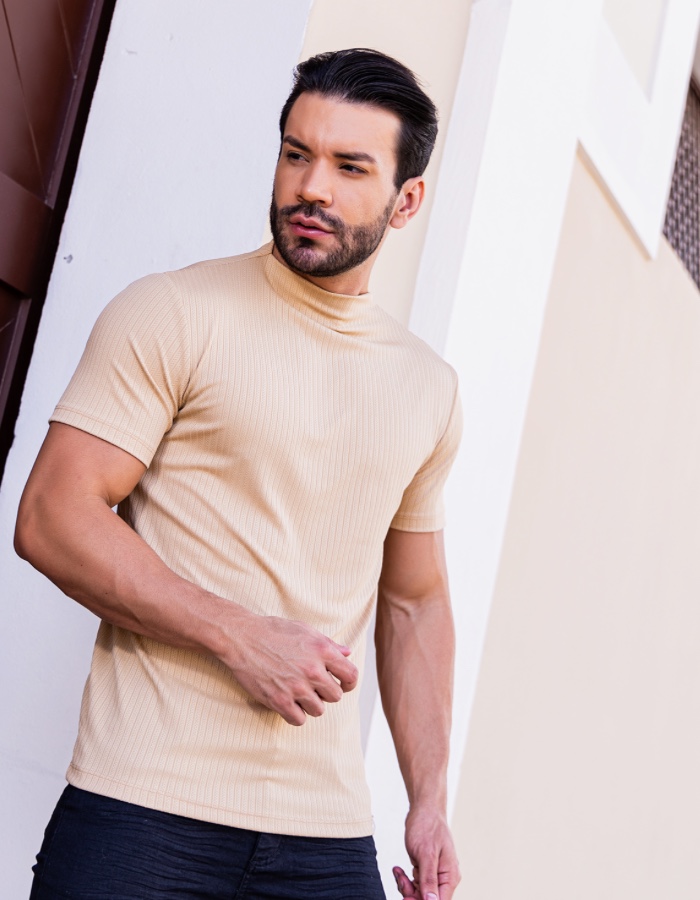 Camisa Gola Contínua