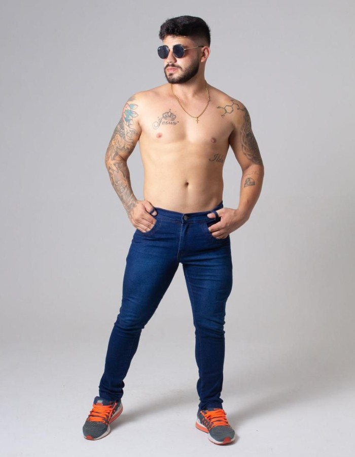 CALÇA SKINNY MASCULINO AZUL MÉDIO C/ DETALHE NO LAVADO 