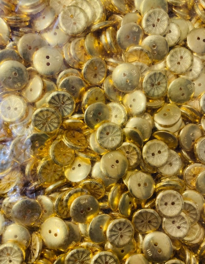 BOTÃO DOURADO 2FUROS - PACOTE C/1000PEÇAS