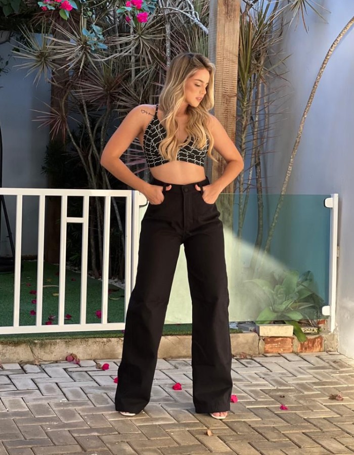 Calça Wide Leg preta