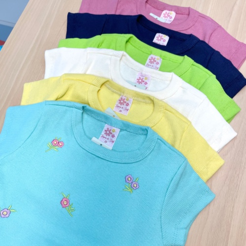 T-SHIRT RIBANA FLORZINHAS MENINA