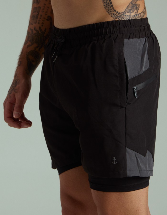 SHORT STRAVA