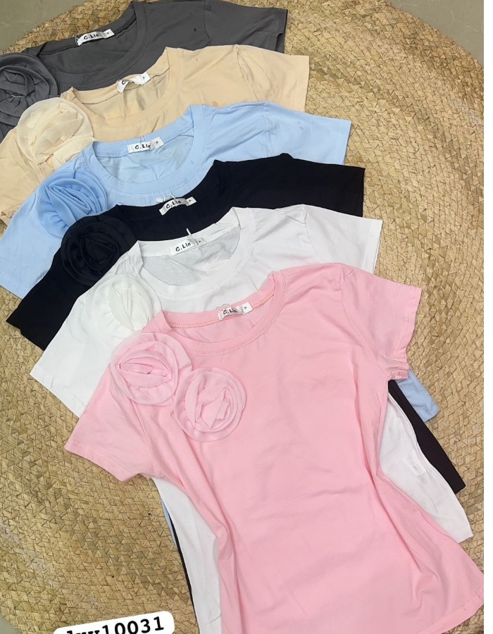 BLUSA T-SHIRT ALGODÃO COM DETALHE FLOR 