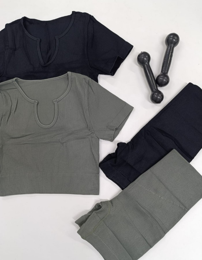 CONJUNTO TOP MANGA E SHORT CURTO CANELADO IMPORTADO