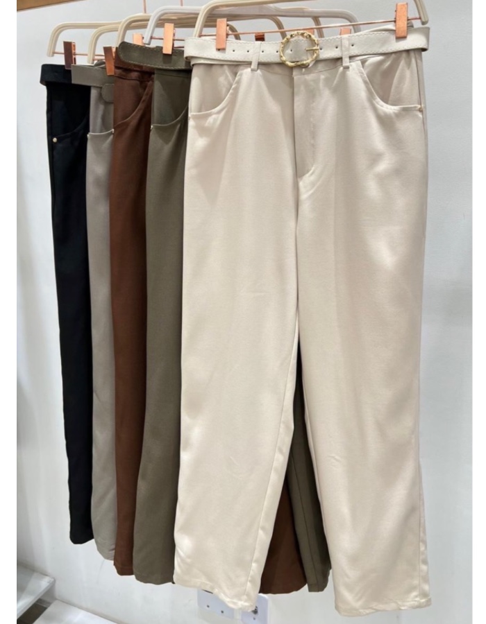 Calça pantalona com cinto e elástico 
