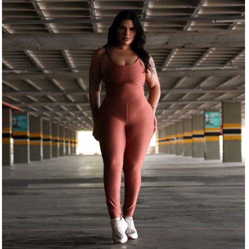 MACACÃO CANELADO PLUS SIZE