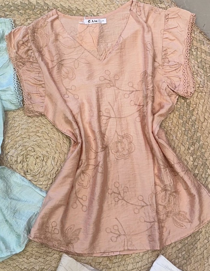 BLUSA GOLA V C/ TECIDO BORDADO 