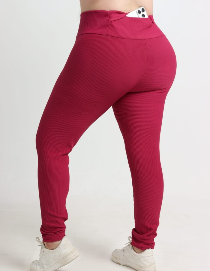 CALÇA BOLSO NO CÓS EM CANELADO