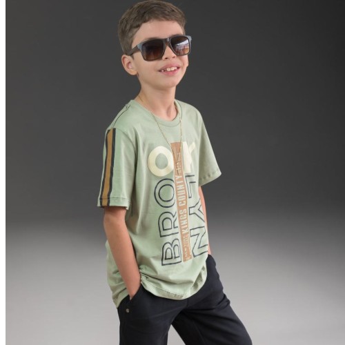 Blusa detalhada na manga