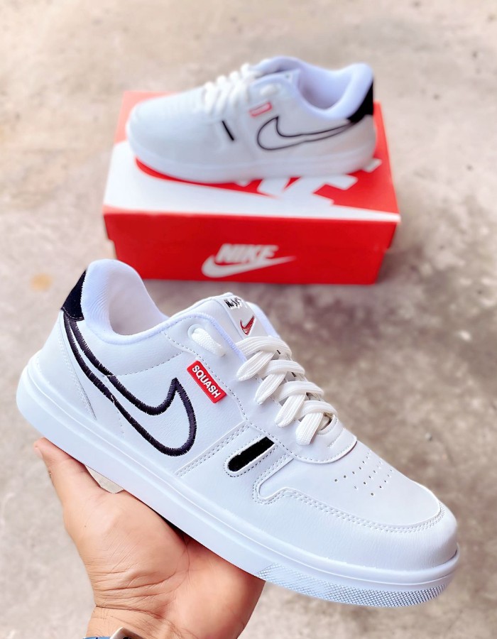 NIKE SQUASH