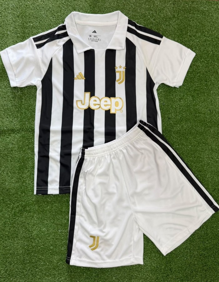JUVENTUS 26/27 UNIFORME I KIT INFANTIL