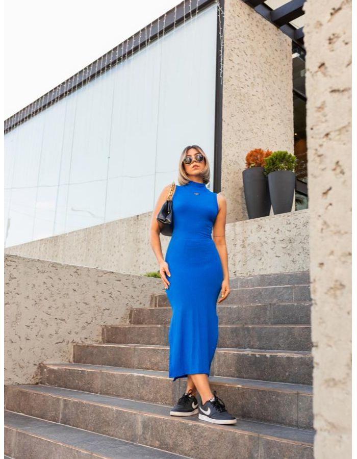 VESTIDO MIDI GOLA ALTA CANELADO