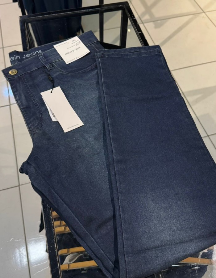 Calça Calvin Klein 