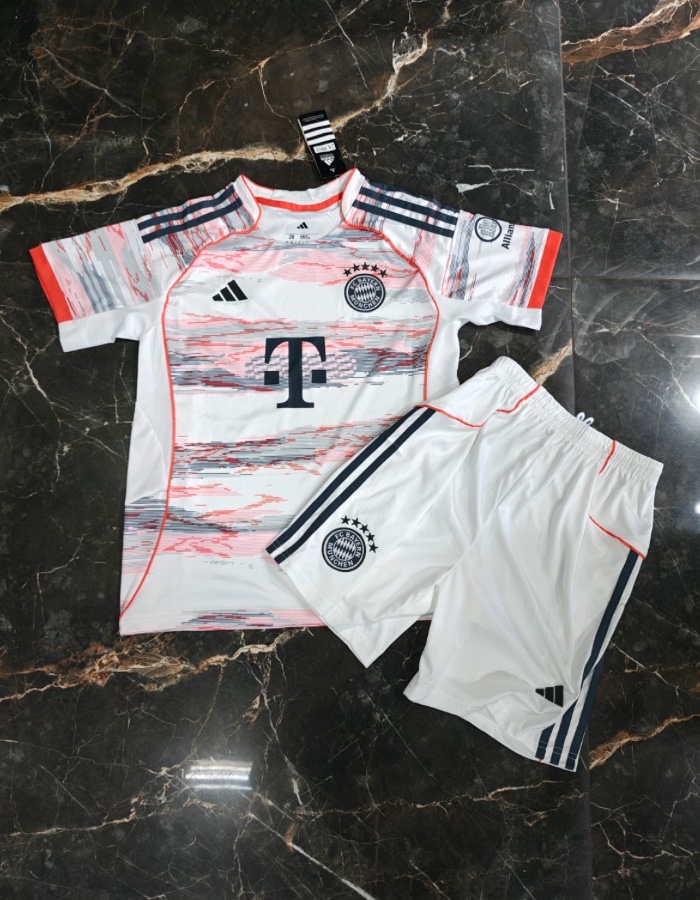 Conjunto infantil Bayer de Munique branco 
