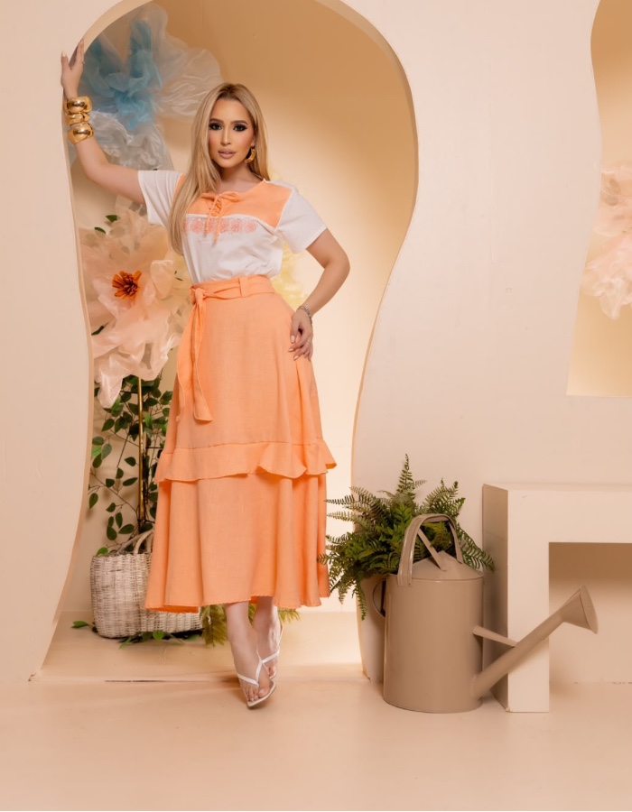 CONJUNTO TEE E SAIA LISA