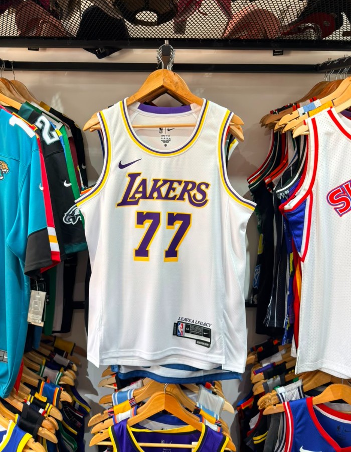 Lakers - doncic 77