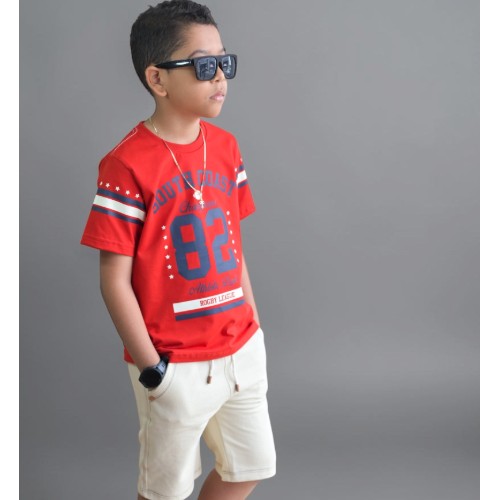 CAMISA ESTAMPADA vermelha + bermuda bege