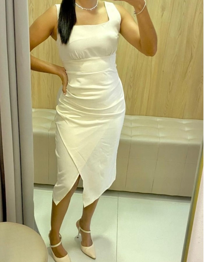 VESTIDO ALÇA LARGA COM ABERTURA  TECIDO  ALFAIATARIA