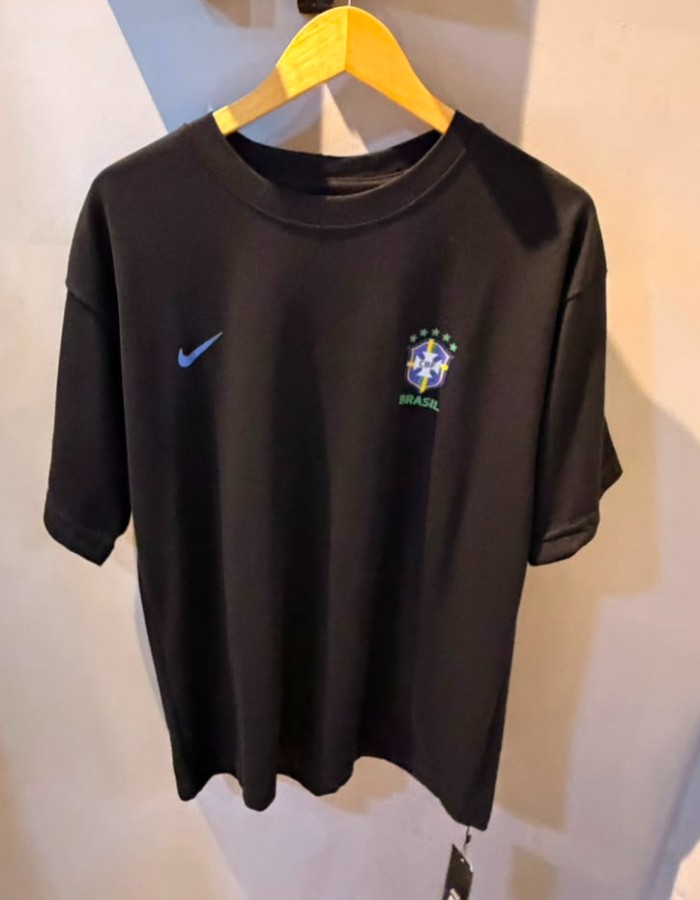 Oversized Nike