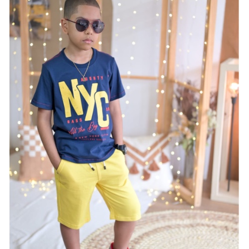 Conjunto: estampada + bermuda amarela 