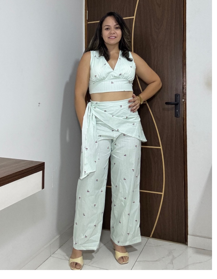 Conjunto tricoline 