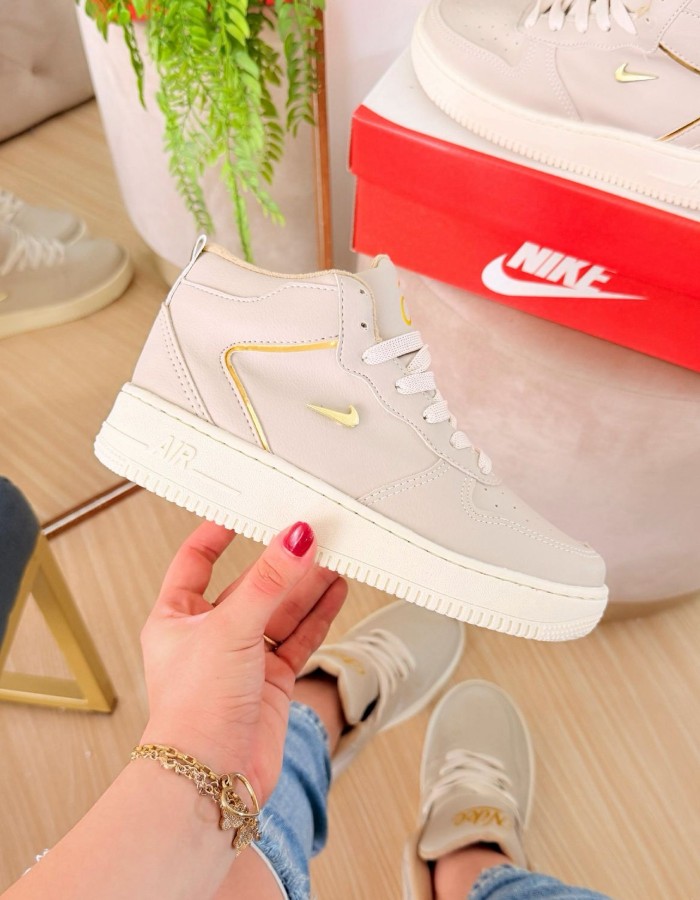 NIKE AIR BOTINHA