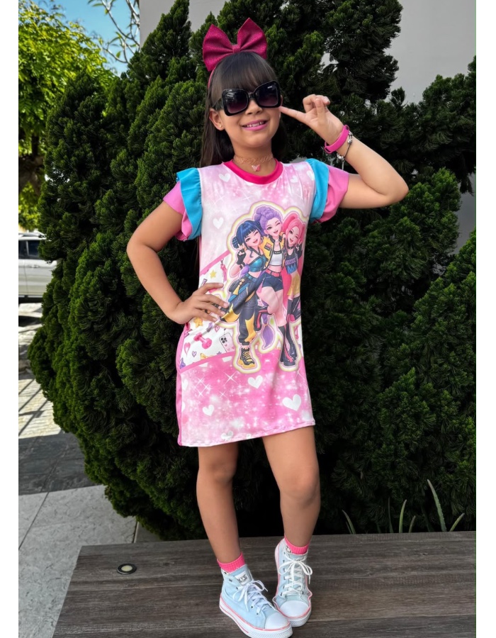 Vestido com mangas babadinho 