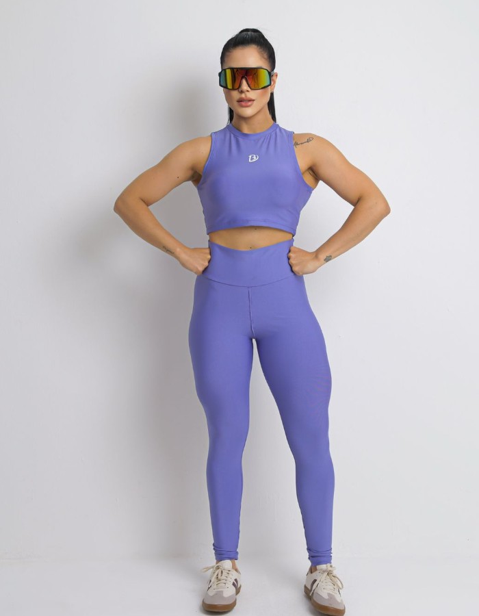 Conjunto cropped e calça empina bumbum