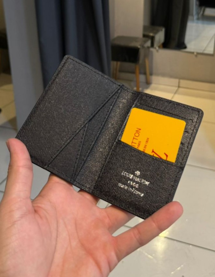Produto portacartaolouisvuittonpreta 0