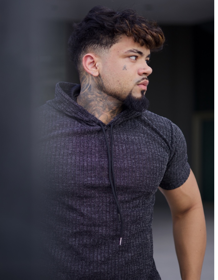 Camisa Tricô Capuz