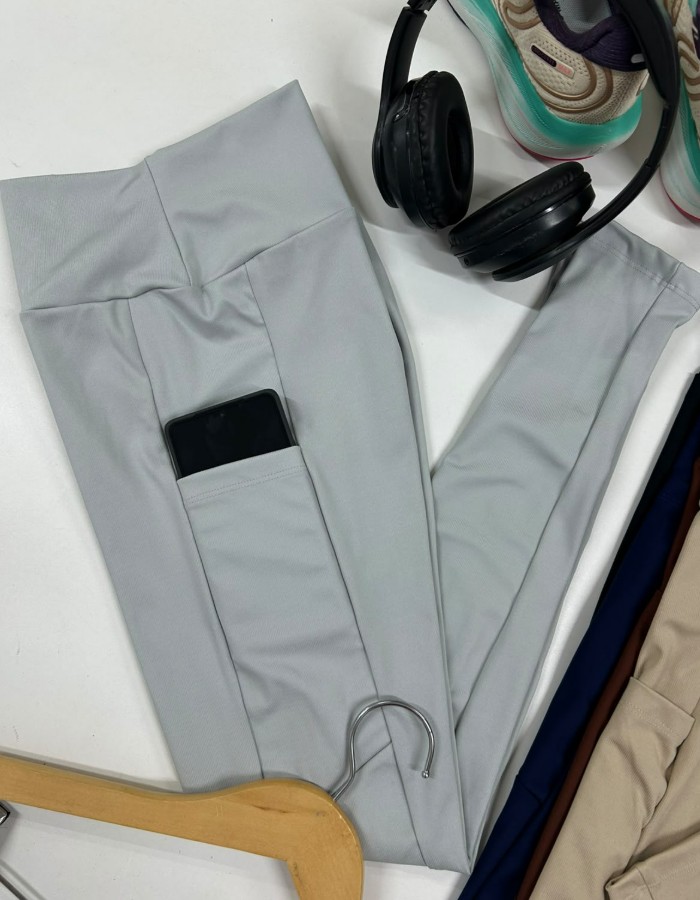 CALÇA BOLSO LATERAL CANELADO BRILHOSO