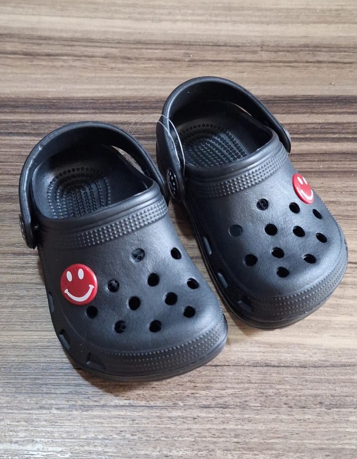 Yvate crocs SF