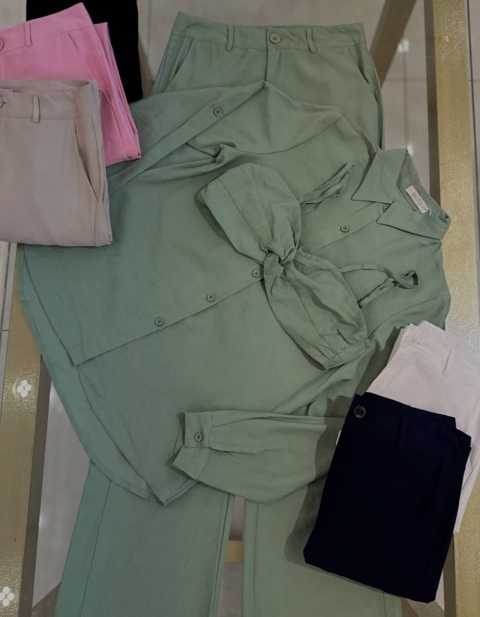 CONJUNTO CALÇA TRÊS PEÇAS