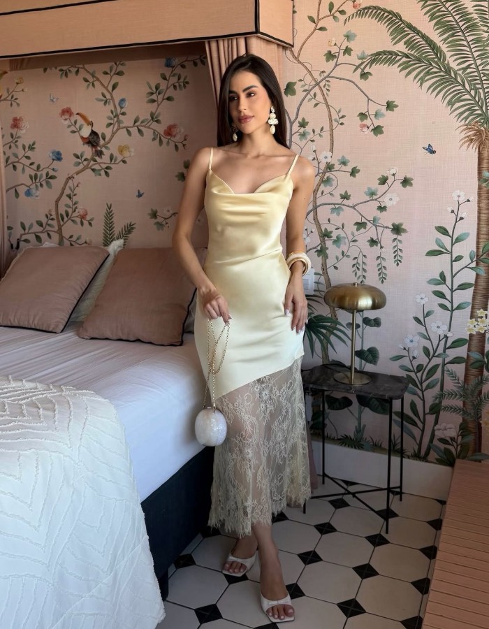 VESTIDO MIDI RENDA