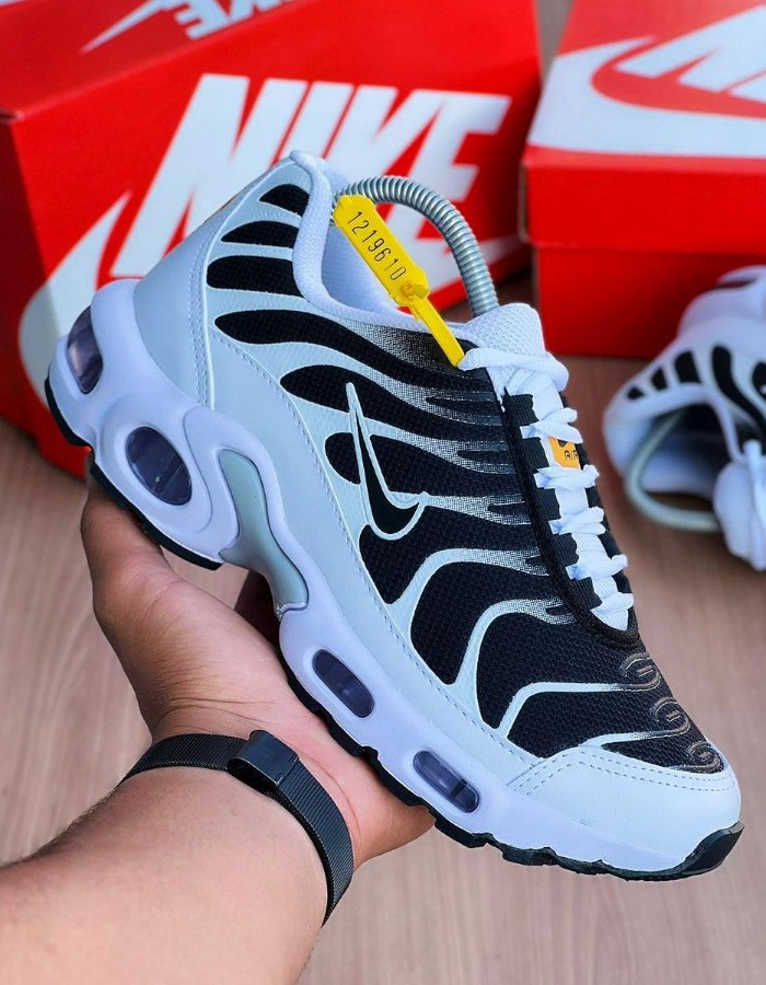 NIKE TRITON