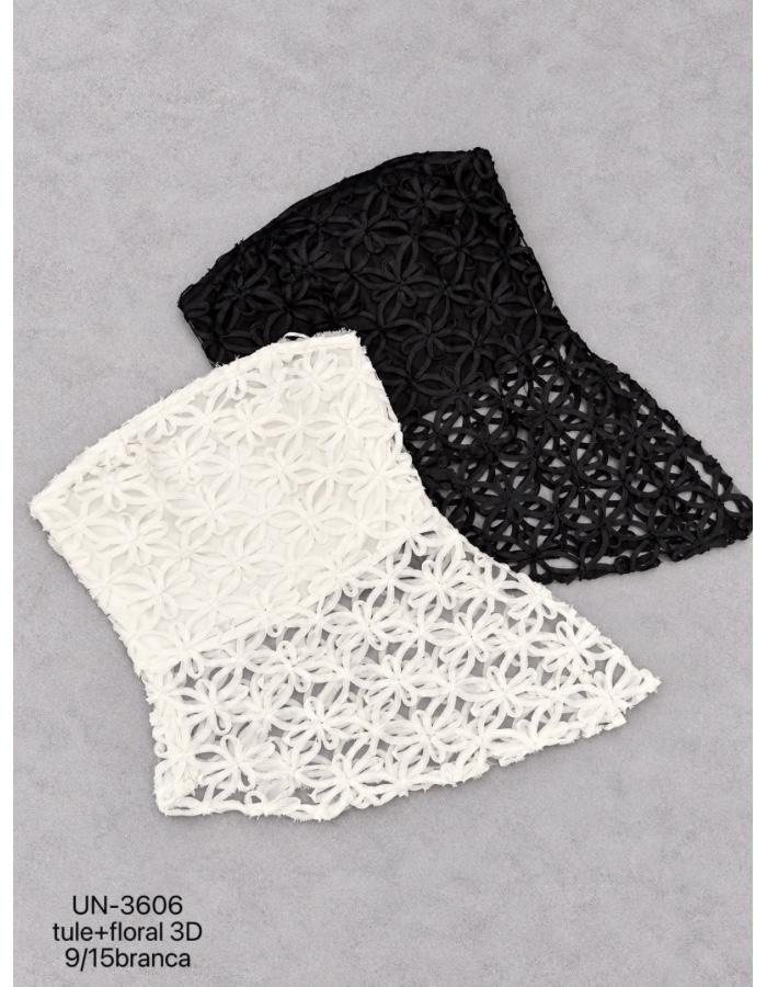 Blusa assimétrica 3D