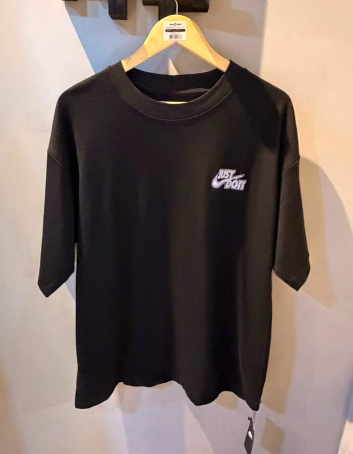 Oversized Nike 