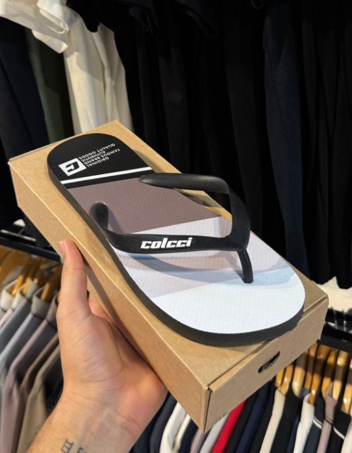 Chinelo Colcci 
