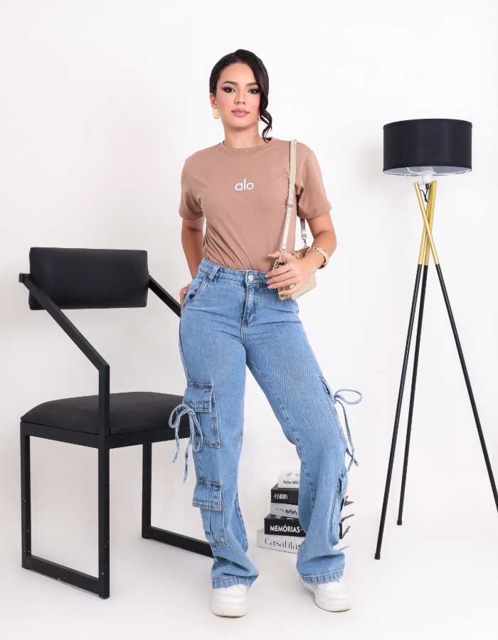 CALÇA WIDE LEG CARGO 4 BOLSOS DETALHE DE TIRA
